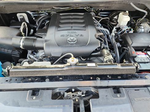 Used 2018 Toyota Tundra Platinum AWD/4WD image 33