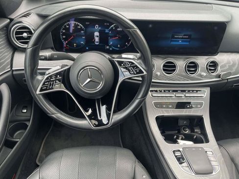 Used 2021 Mercedes-Benz E 350 4MATIC Sedan image 2