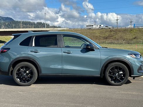 Used 2024 Honda HR-V Sport image 2