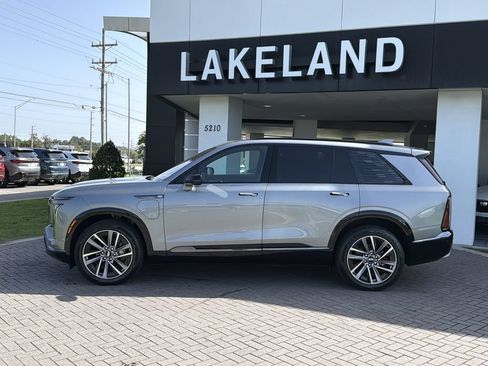 New 2026 Cadillac Vistiq Sport AWD/4WD image 2