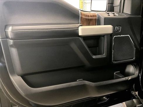 Used 2018 Ford F150 Lariat w/ Equipment Group 502A Luxury AWD/4WD image 22