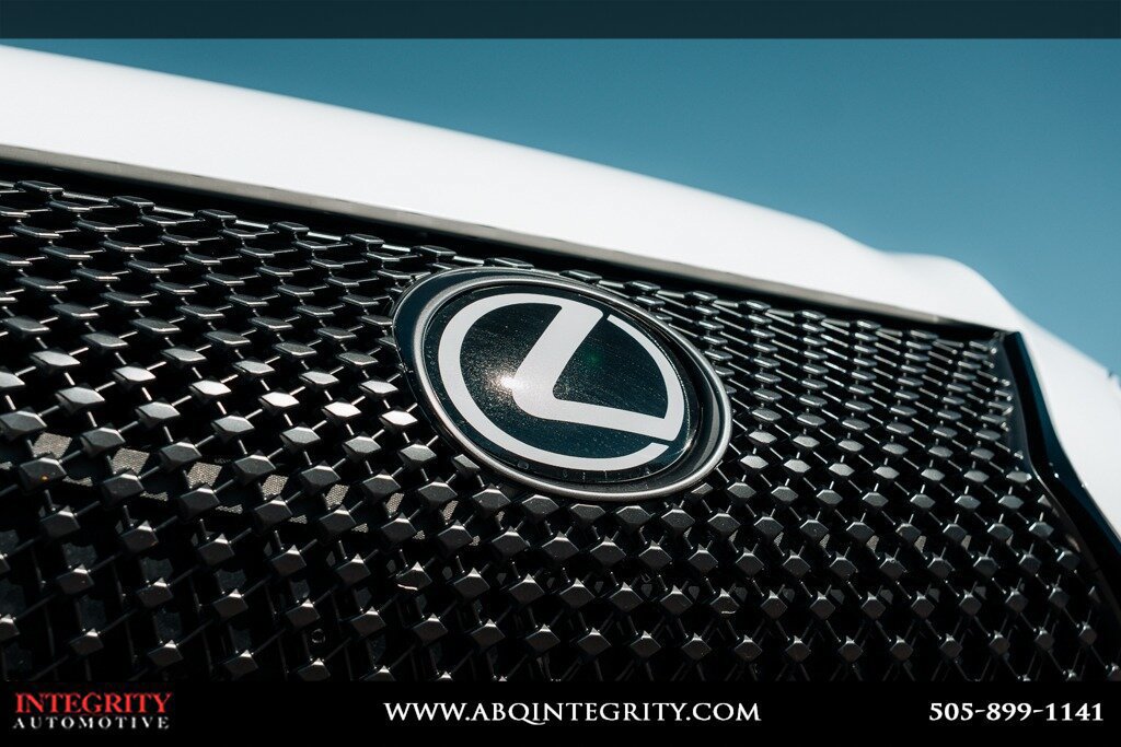 Used 2018 Lexus LC 500 Coupe w/ Touring Package RWD image 10