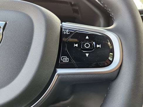 New 2026 Volvo XC60 B5 Core w/ Protection Package image 32