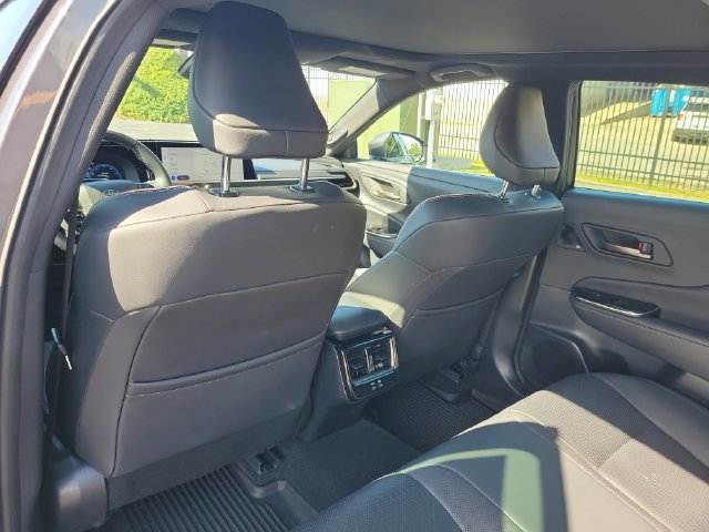 Used 2024 Toyota Crown Platinum AWD/4WD image 29