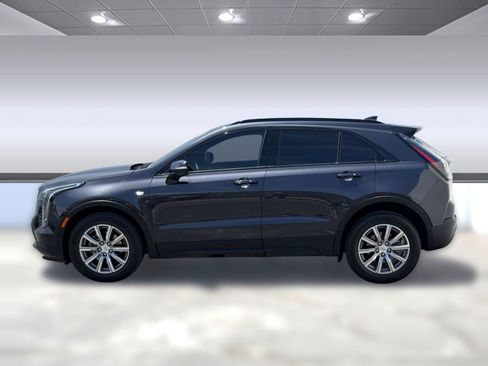 Used 2022 Cadillac XT4 Sport w/ Enhanced Visibility Package FWD image 2
