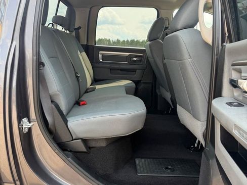 Used 2018 RAM 1500 Classic SLT AWD/4WD image 19