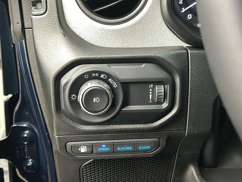 Used 2025 Jeep Wrangler Sport S 4xe image 29