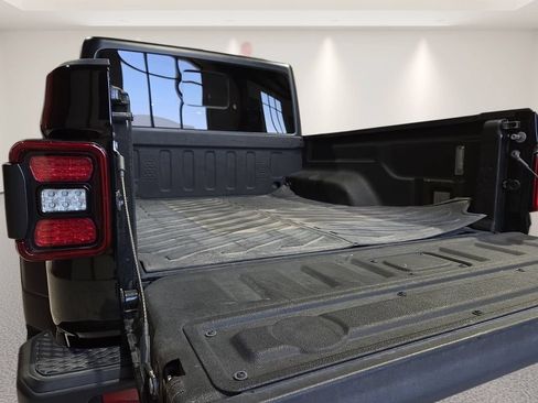 Used 2024 Jeep Gladiator Mojave w/ Convenience Group AWD/4WD image 13
