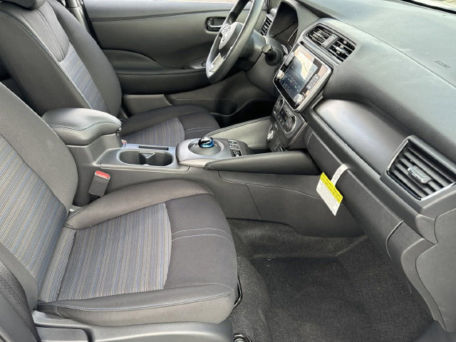 Certified 2025 Nissan Leaf S FWD image 19
