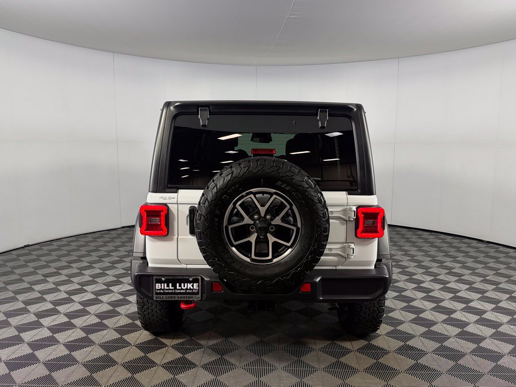Used 2025 Jeep Wrangler Unlimited Rubicon w/ Convenience Group AWD/4WD image 9