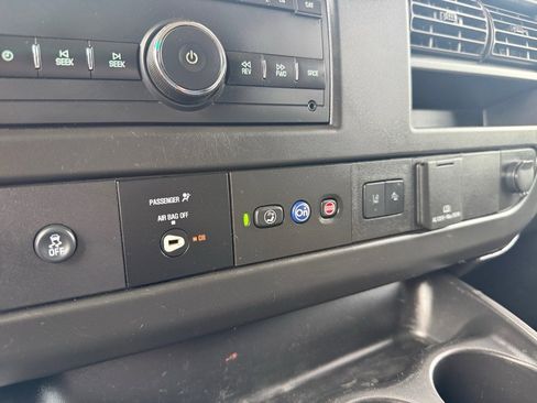 Used 2021 Chevrolet Express 3500 w/ Driver Convenience Package RWD image 14