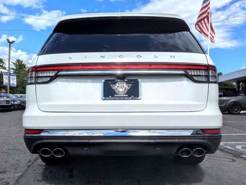 Used 2020 Lincoln Aviator Reserve w/ Equipment Group 202A image 9