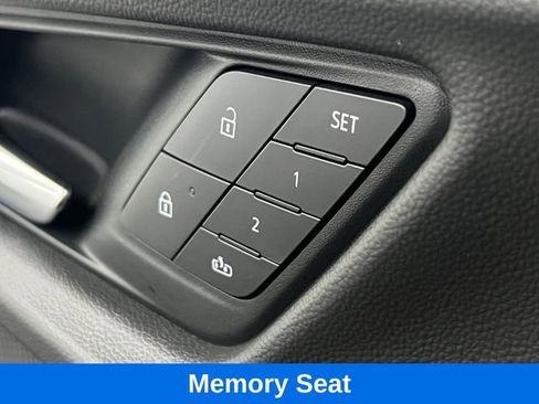 New 2026 Chevrolet Equinox RS w/ Convenience Package III FWD image 18
