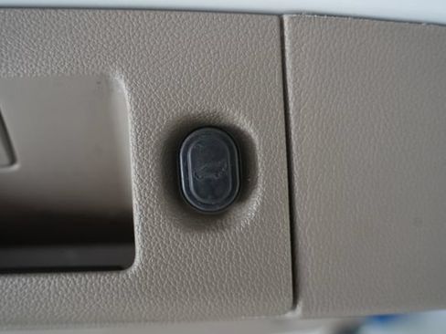 Used 2016 GMC Yukon SLT AWD/4WD image 11