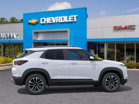 New 2026 Chevrolet TrailBlazer LT w/ LT Cold Weather Package AWD/4WD image 5