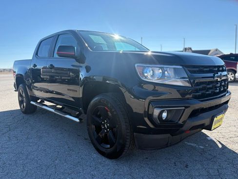 Used 2022 Chevrolet Colorado LT w/ Redline Special Edition image 3