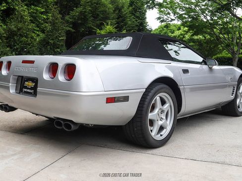Used 1996 Chevrolet Corvette Convertible RWD image 19