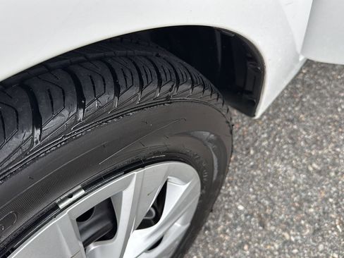 Used 2017 Toyota Corolla LE image 33