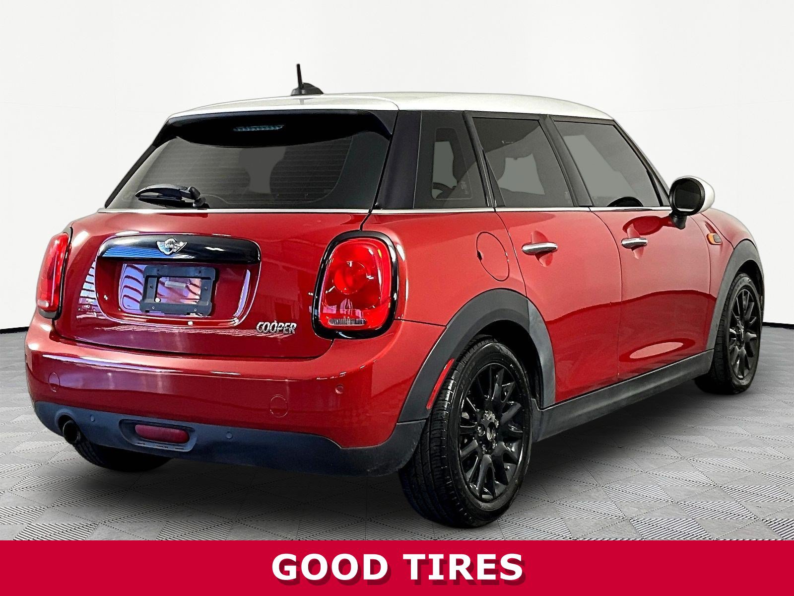 Used 2016 MINI Cooper 4-Door Hardtop FWD image 6