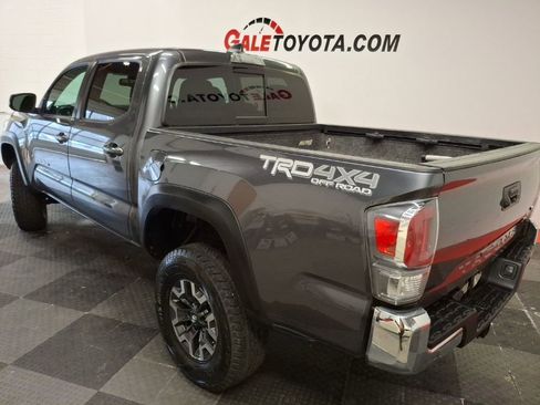 Used 2021 Toyota Tacoma TRD Off-Road image 10