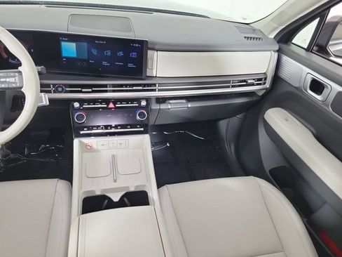 Used 2026 Hyundai Santa Fe SEL FWD image 18