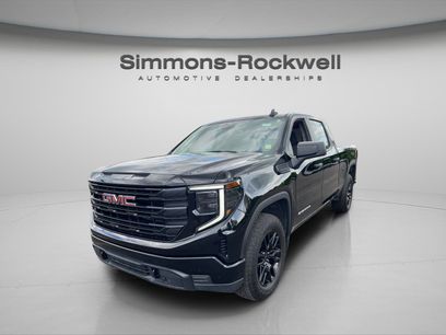 Used 2024 GMC Sierra 1500 Pro w/ Graphite Edition