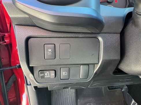 Used 2022 Toyota Tacoma SR image 37