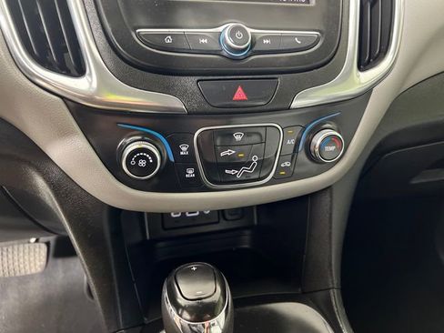 Used 2020 Chevrolet Equinox LS w/ LS Convenience Package FWD image 17