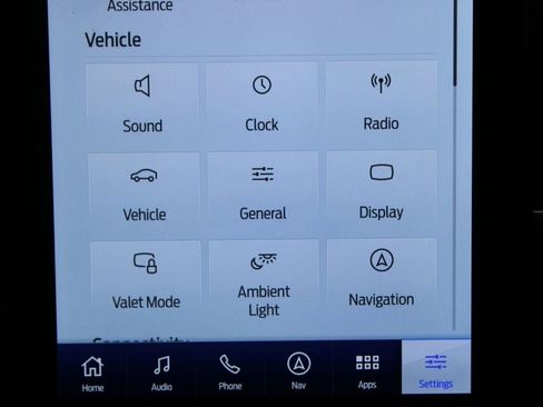 Used 2022 Ford Explorer Platinum w/ Equipment Group 601A AWD/4WD image 28