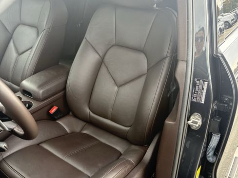 Used 2021 Porsche Macan S image 6