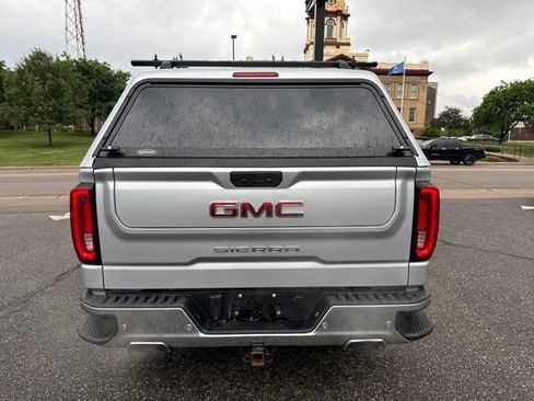 Used 2021 GMC Sierra 1500 SLT w/ Technology Package AWD/4WD image 4
