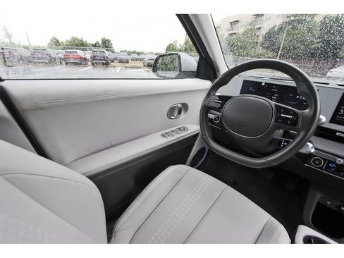 Certified 2024 Hyundai Ioniq 5 Limited RWD image 9