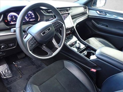 Used 2023 Jeep Grand Cherokee L Laredo AWD/4WD image 11