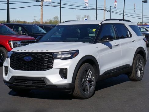 New 2026 Ford Explorer ST-Line w/ ST-Line Street Pack image 7