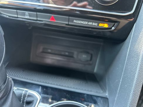 Used 2022 Volkswagen Atlas Cross Sport SEL Premium R-Line image 32