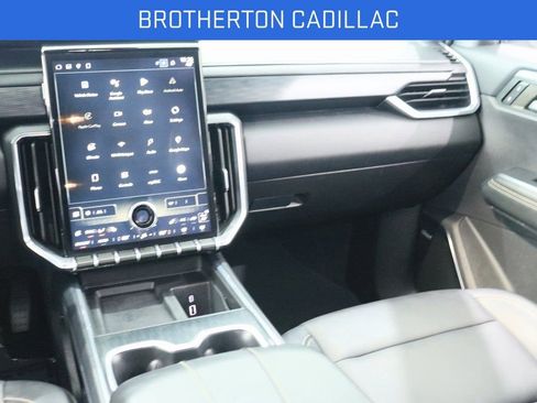 Certified 2024 GMC Acadia Elevation image 25