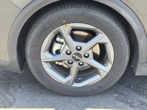 Used 2025 Kia K4 FWD image 29