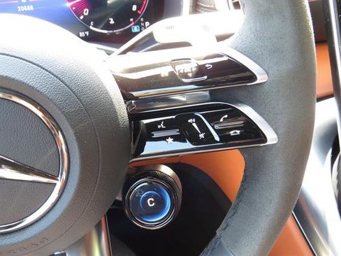 Used 2022 Mercedes-Benz SL 55 AMG 4MATIC image 10