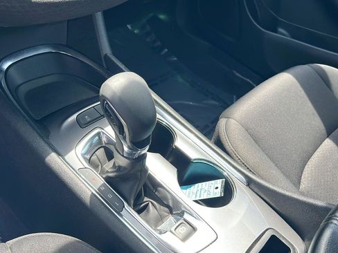 Used 2024 Chevrolet Malibu LT FWD image 28