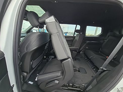 New 2026 Jeep Grand Cherokee L Laredo image 44