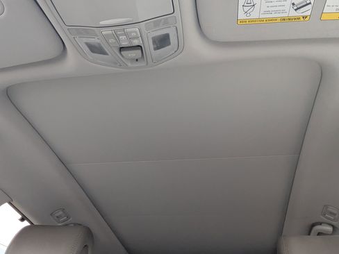 Used 2017 Hyundai Santa Fe Sport image 12