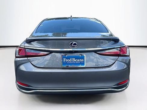 Used 2021 Lexus ES 300h w/ Premium Package FWD image 8