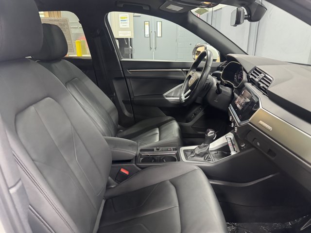 Certified 2024 Audi Q3 2.0T Premium w/ Convenience Package AWD/4WD image 31