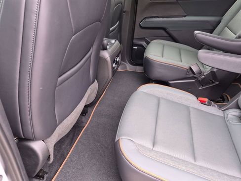 New 2026 GMC Acadia AT4 w/ Luxury Package AWD/4WD image 33