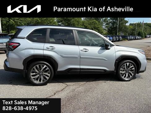 Used 2025 Subaru Forester Touring AWD/4WD image 6