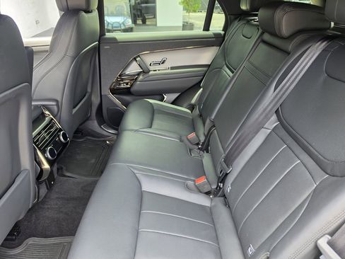 Used 2025 Land Rover Range Rover Sport Dynamic SE AWD/4WD image 27