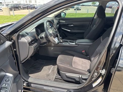 Used 2021 Nissan Sentra SR FWD image 8