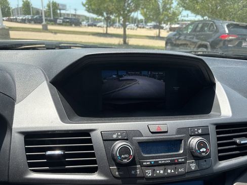 Used 2011 Honda Odyssey Touring Elite image 21