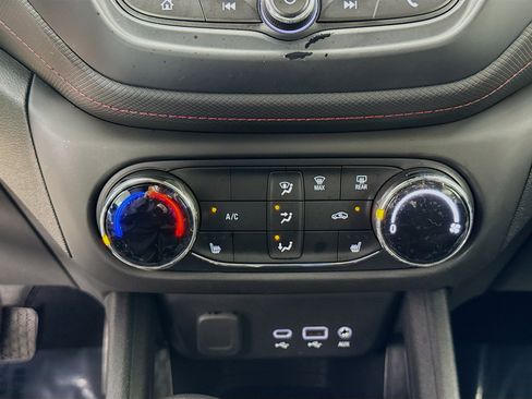 Used 2023 Chevrolet TrailBlazer RS AWD/4WD image 16