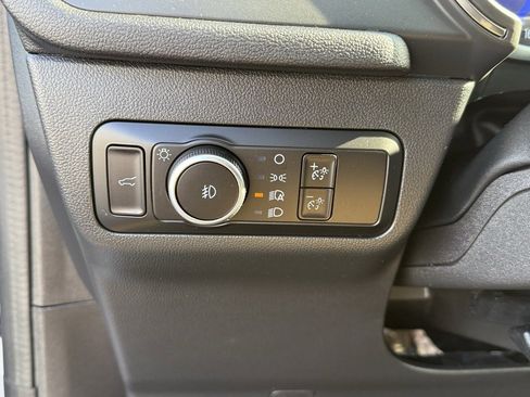 Used 2022 Ford Escape Titanium w/ Class II Trailer Tow Package image 13